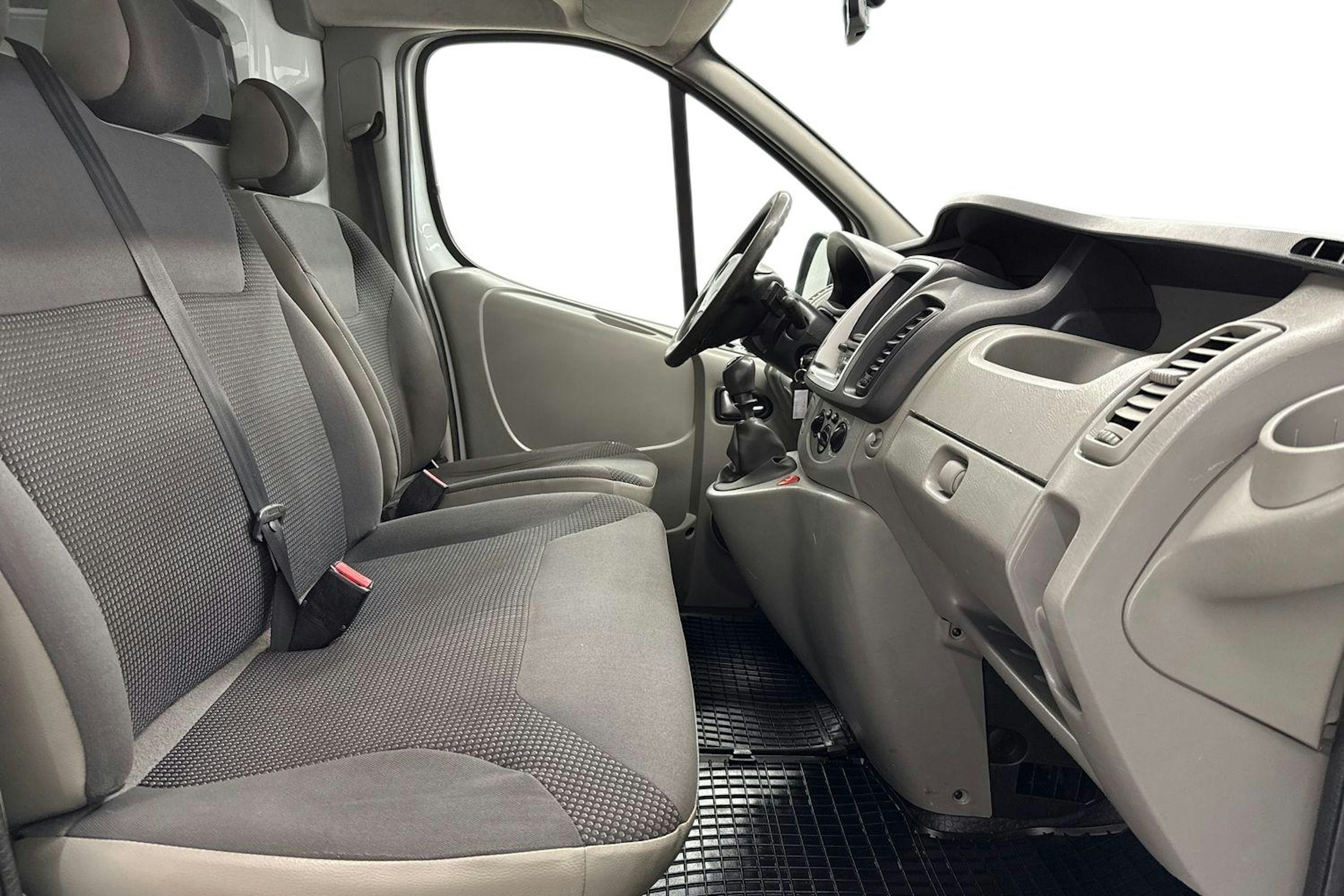 valkoinen Opel Vivaro 2012 kuva 9.