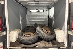 valkoinen Opel Vivaro 2012 kuva 23.