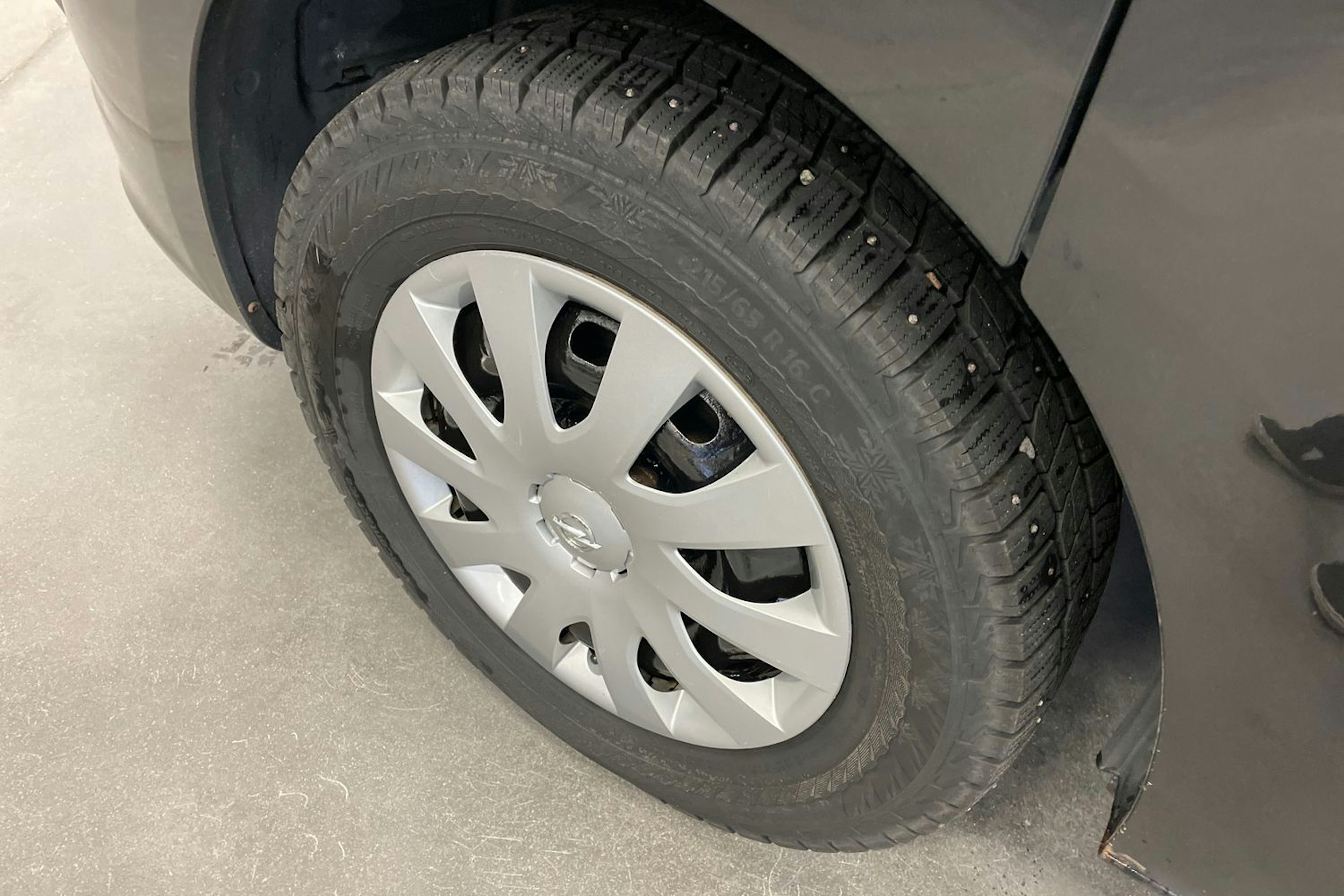 musta Opel Vivaro 2015 kuva 11.