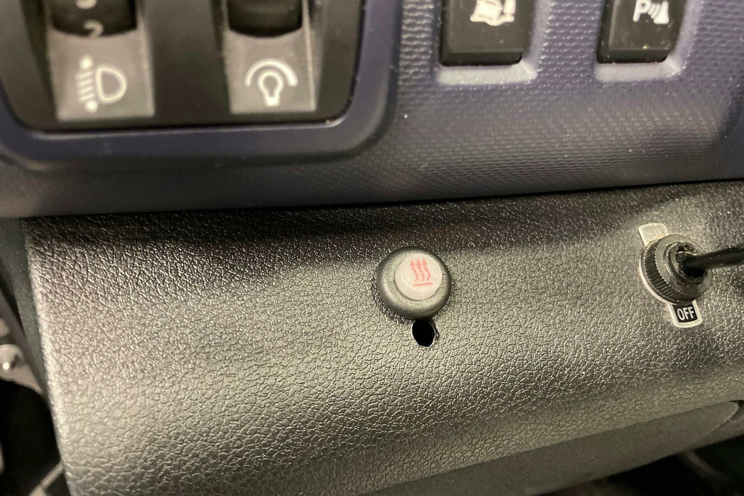 musta Opel Vivaro 2015 kuva 13.