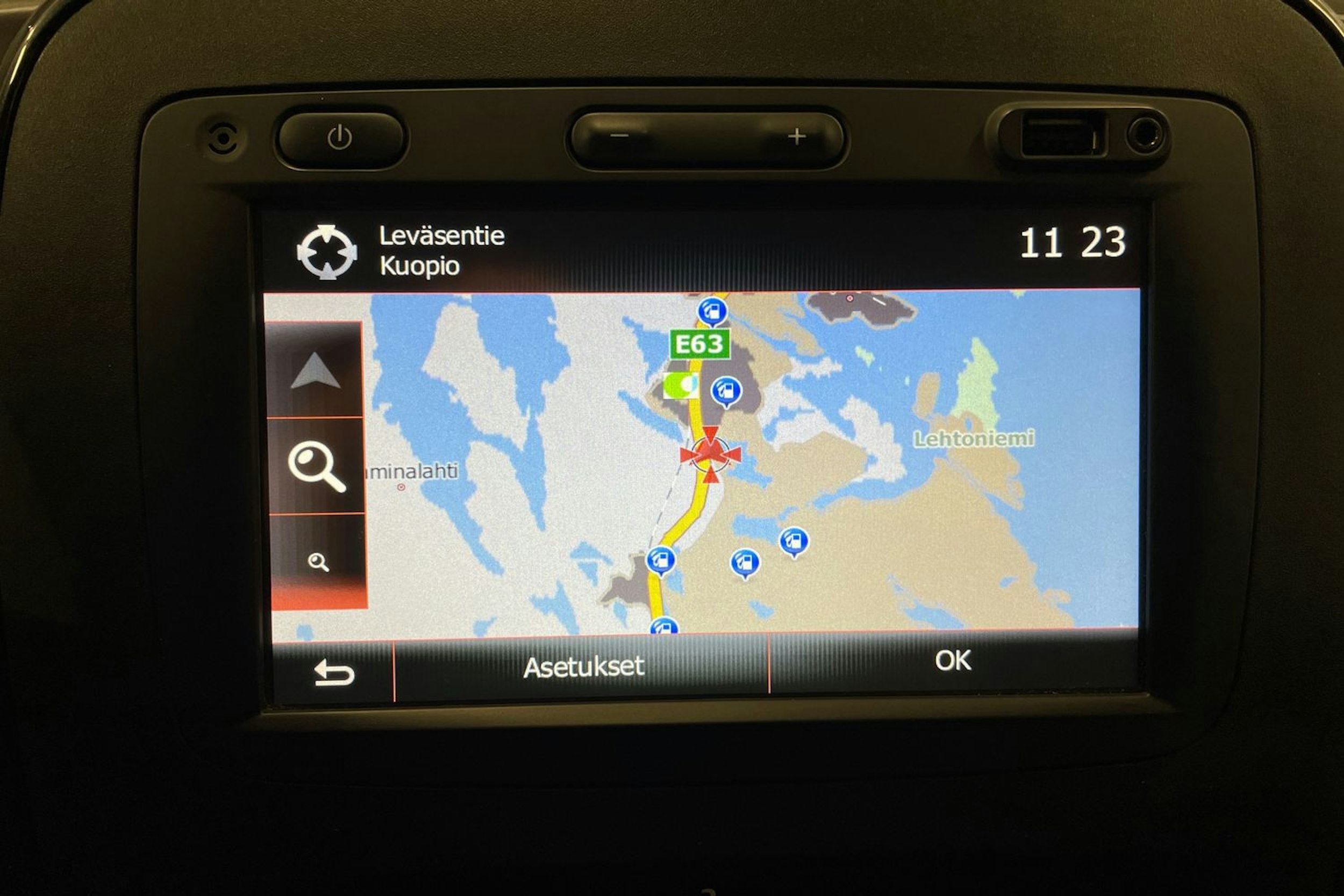 musta Opel Vivaro 2015 kuva 16.