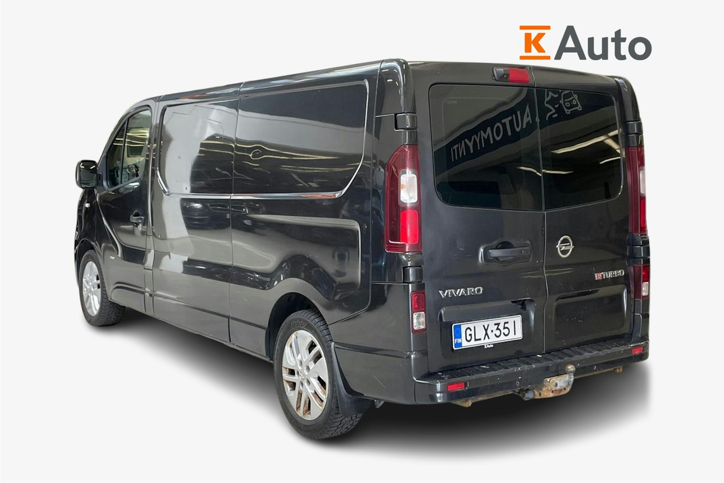 musta Opel Vivaro 2015 kuva 2.