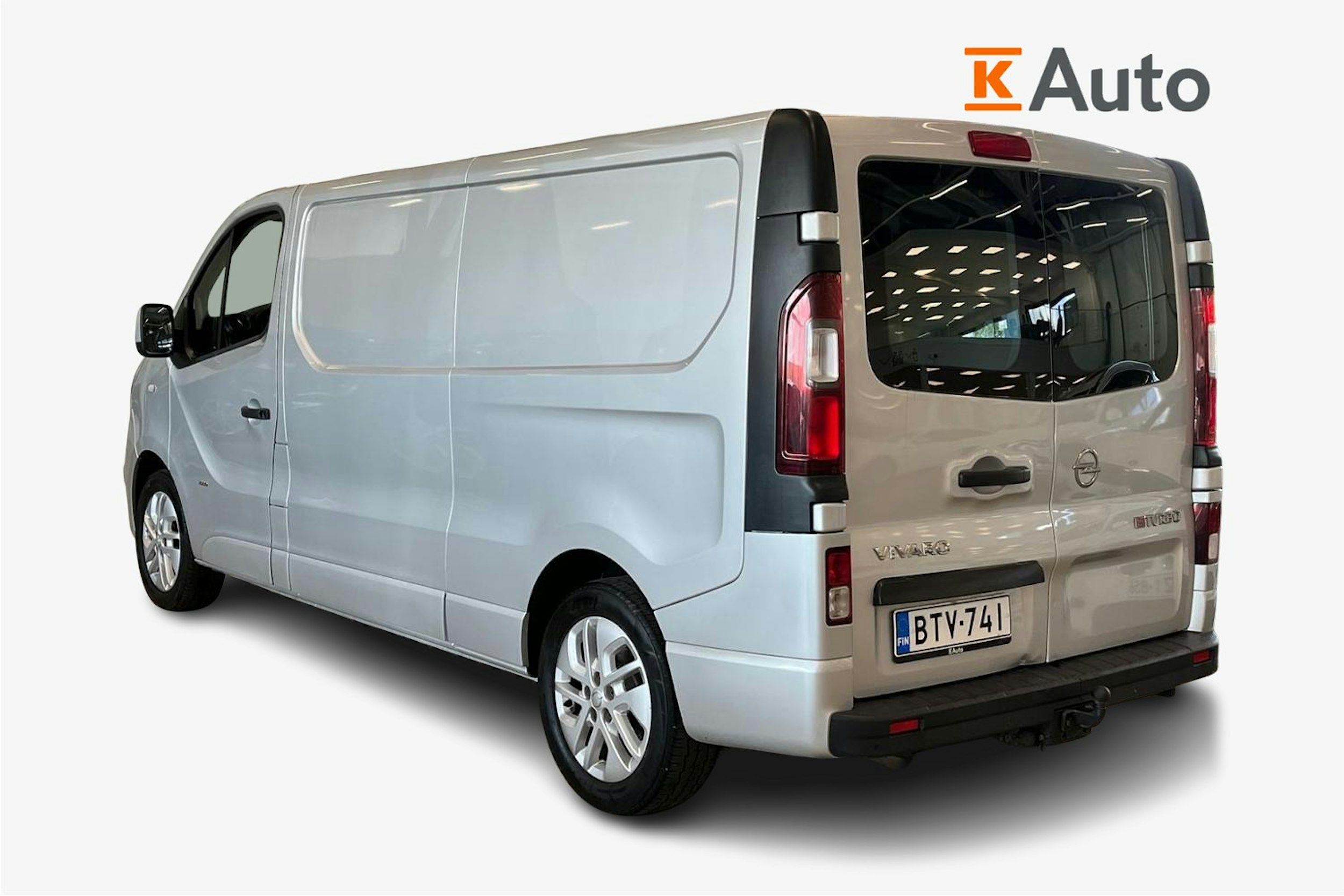 harmaa Opel Vivaro 2016 kuva 2.