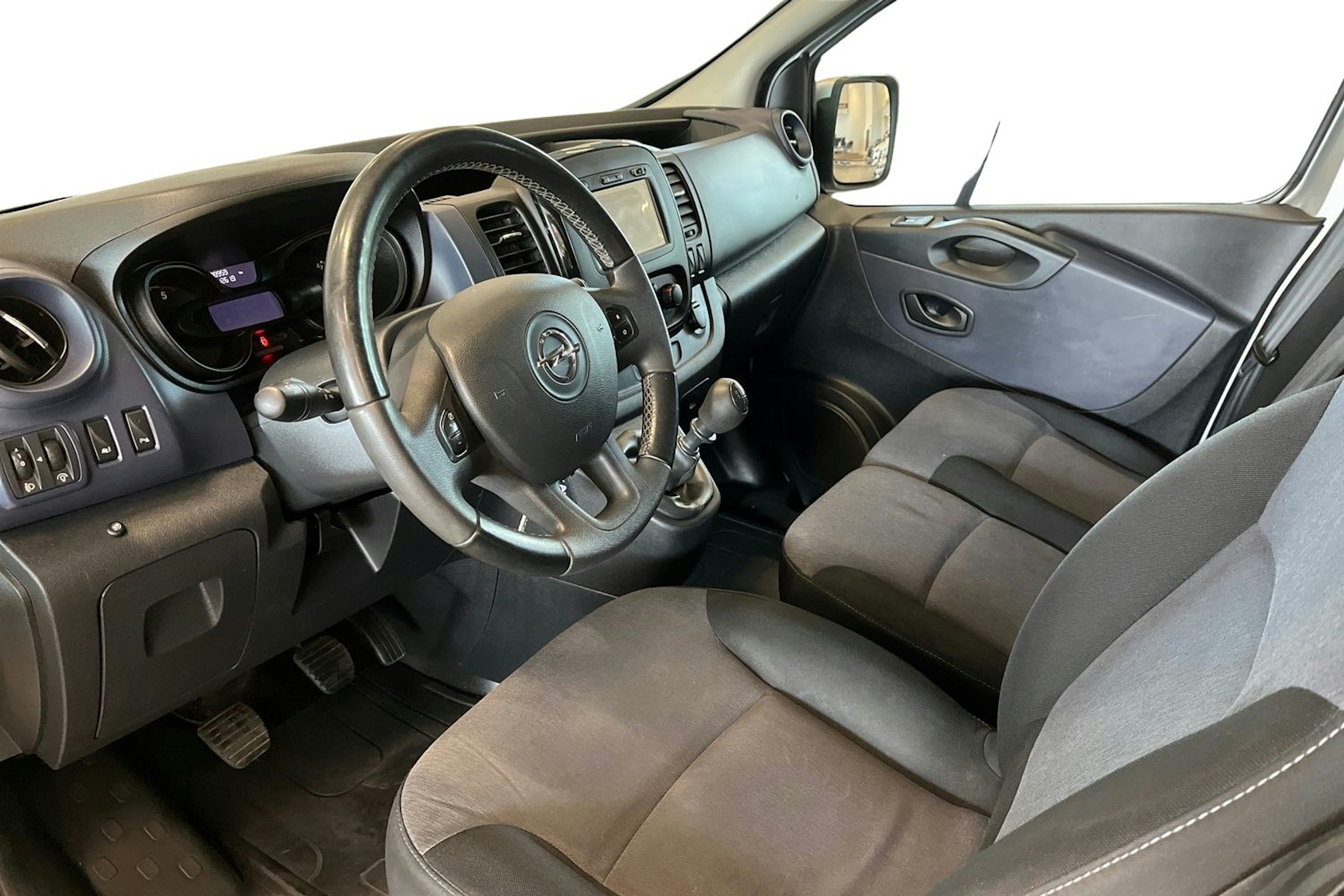harmaa Opel Vivaro 2016 kuva 7.