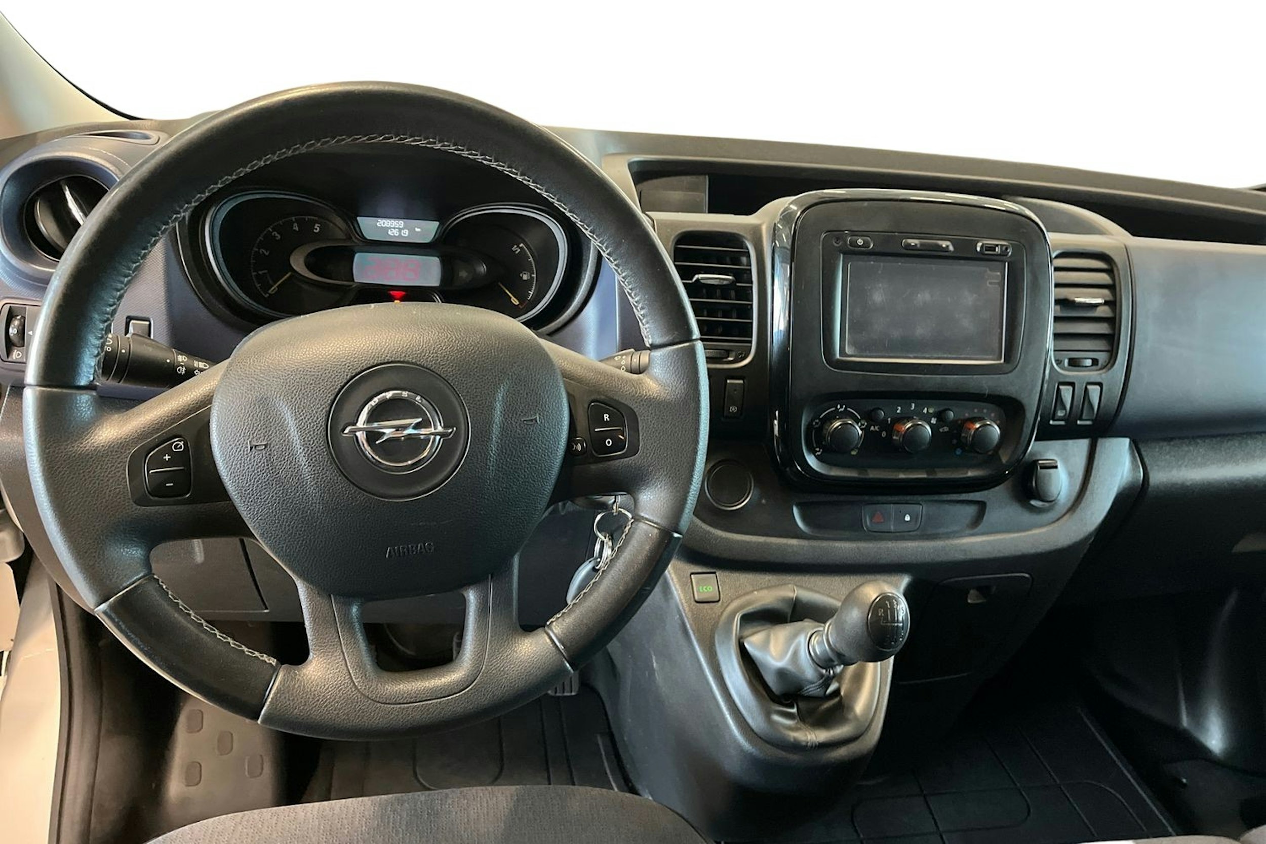 harmaa Opel Vivaro 2016 kuva 9.
