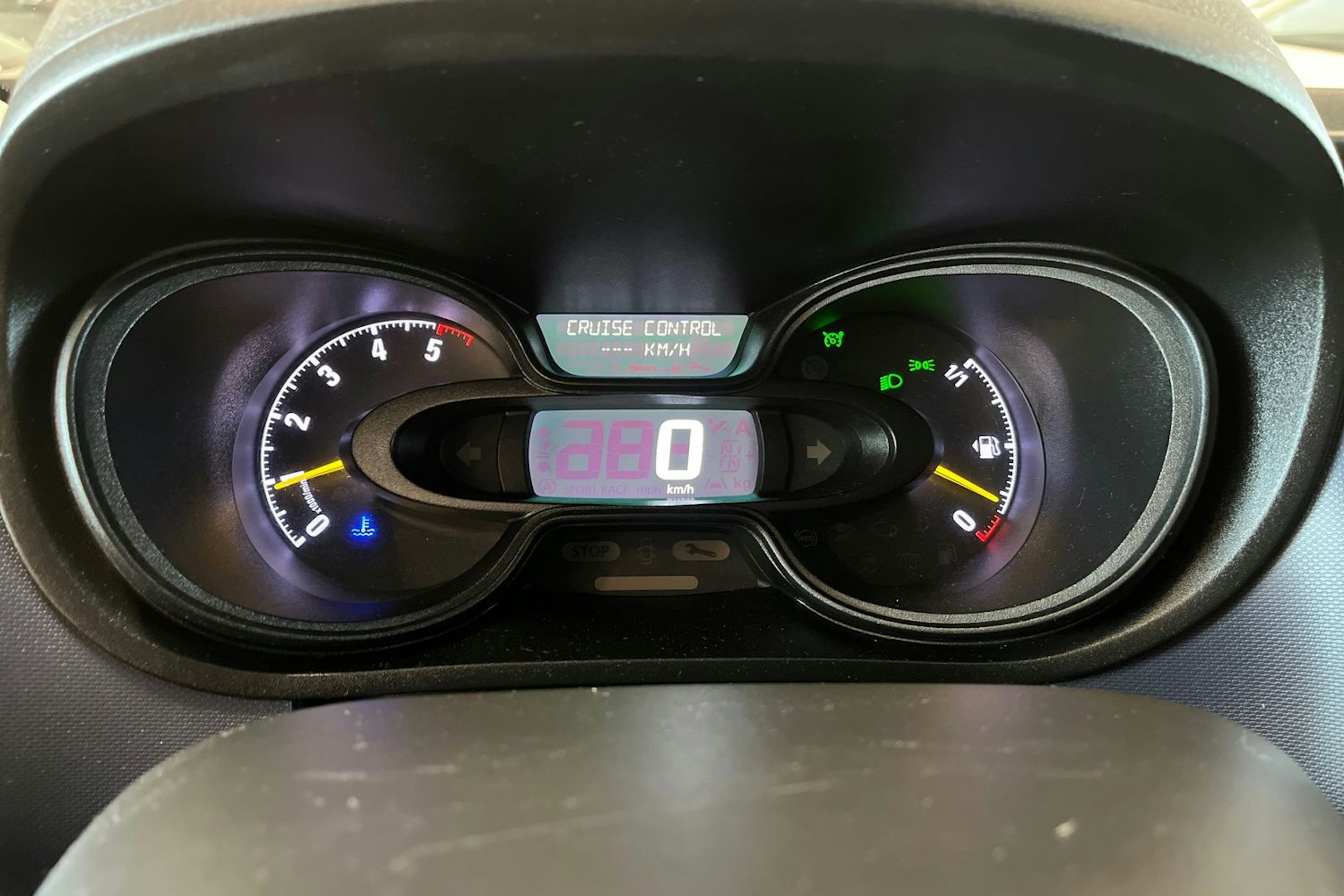 harmaa Opel Vivaro 2016 kuva 14.