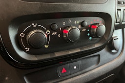 harmaa Opel Vivaro 2016 kuva 16.