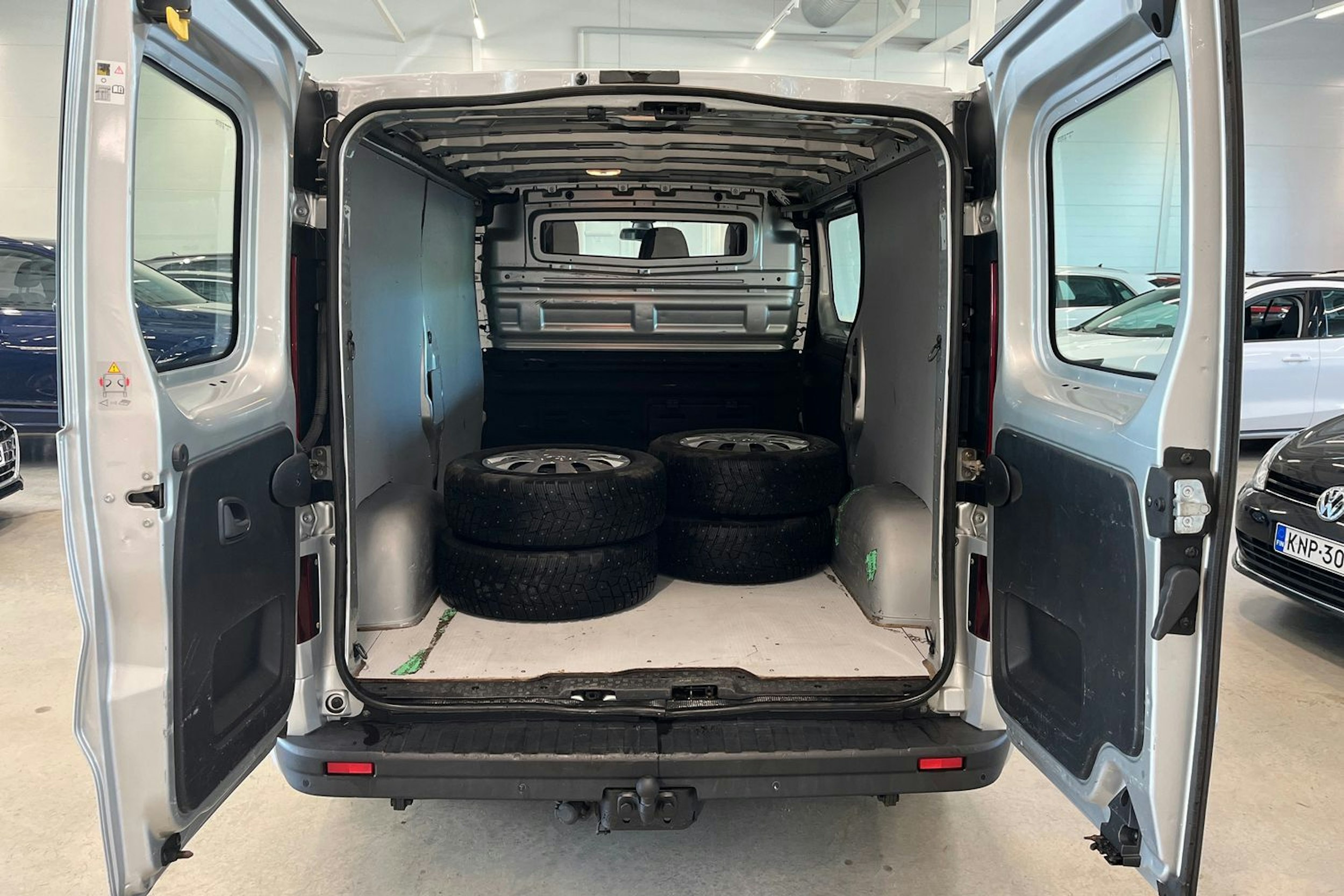 harmaa Opel Vivaro 2016 kuva 22.