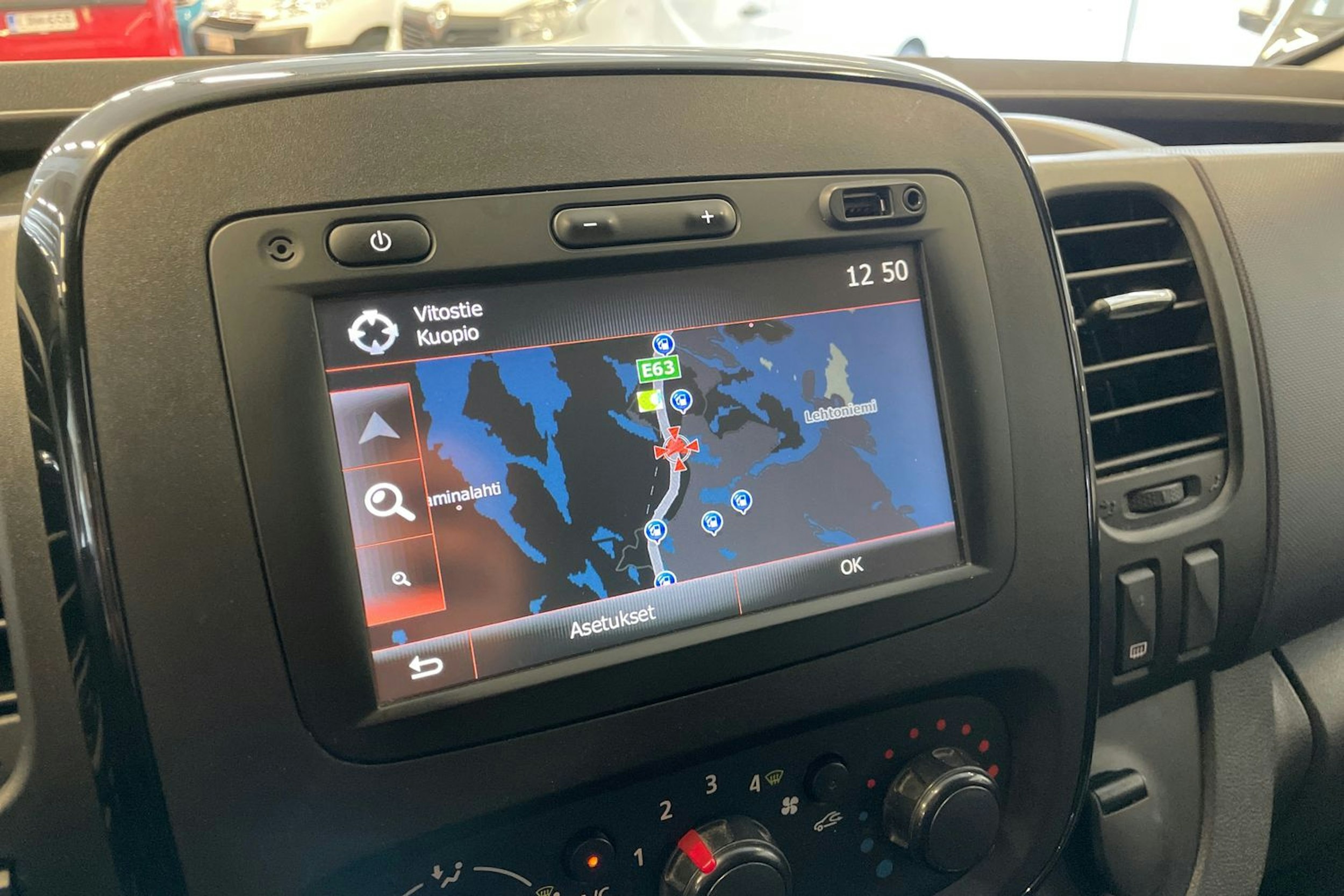 Musta Opel VIVARO 2016 kuva 14.