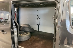 Musta Opel VIVARO 2016 kuva 18.