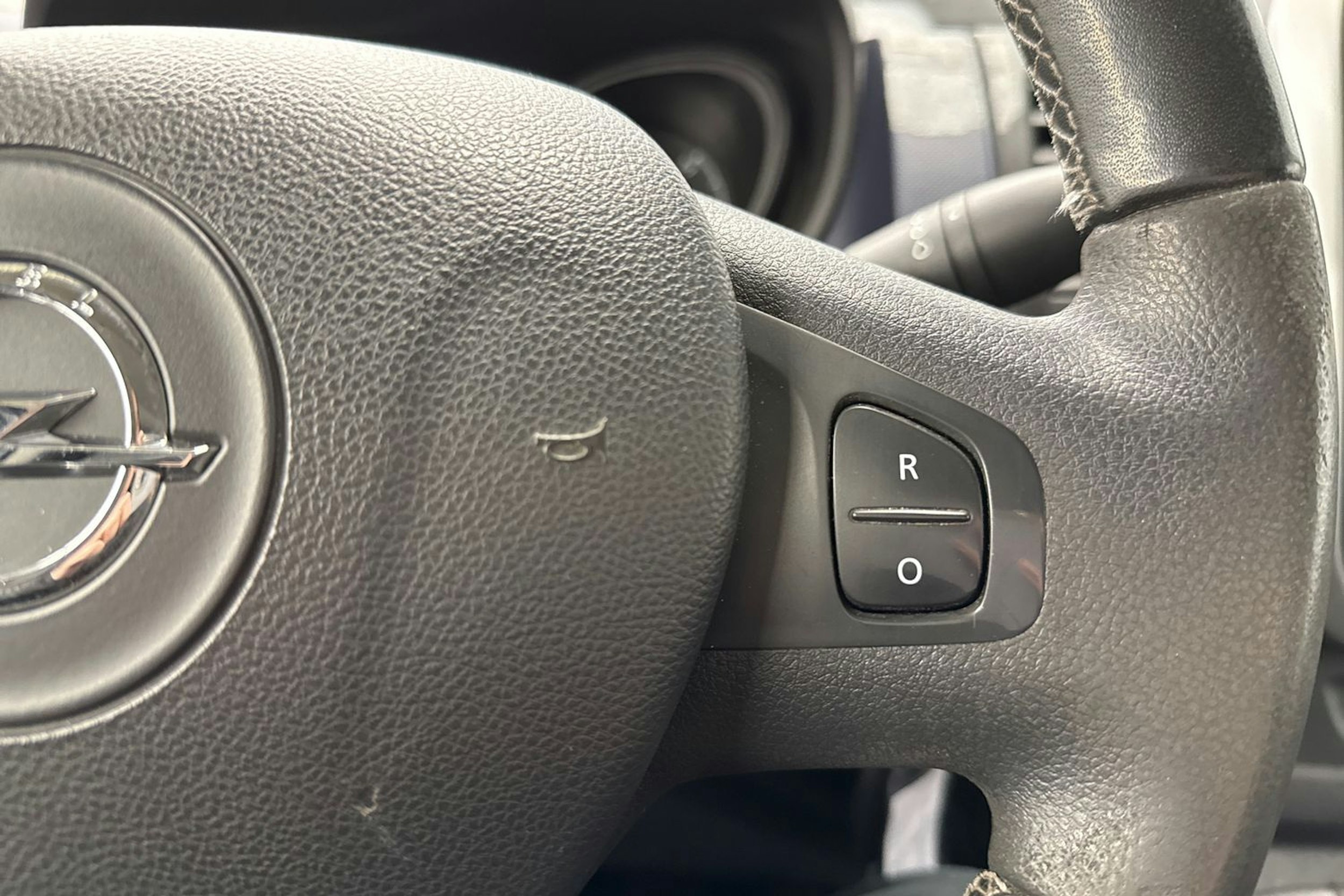 valkoinen Opel Vivaro 2016 kuva 12.