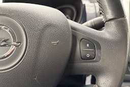 valkoinen Opel Vivaro 2016 kuva 12.