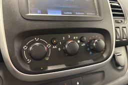 valkoinen Opel Vivaro 2016 kuva 18.