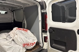 valkoinen Opel Vivaro 2016 kuva 19.