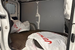 valkoinen Opel Vivaro 2016 kuva 22.