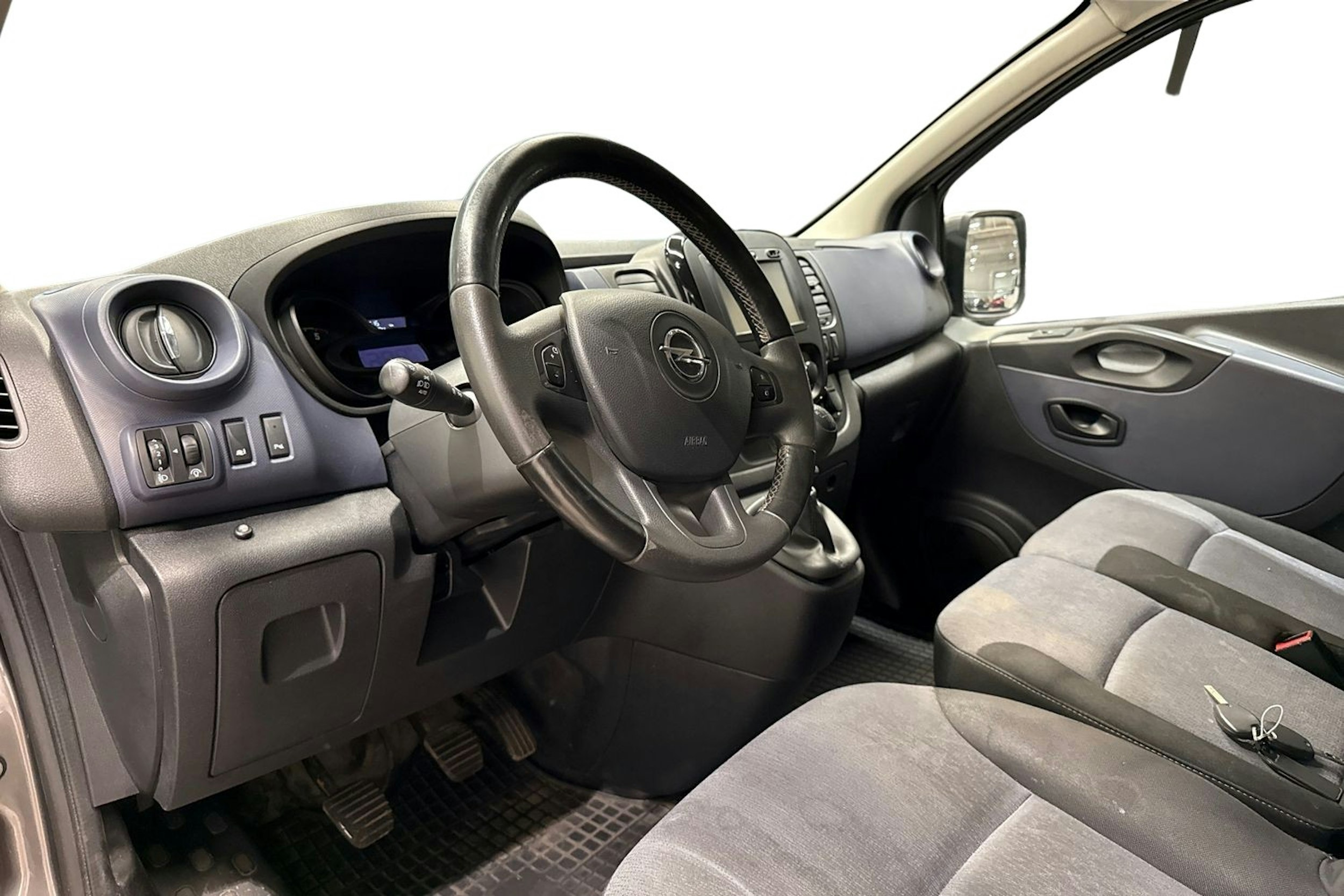 Harmaa Opel VIVARO 2016 kuva 6.