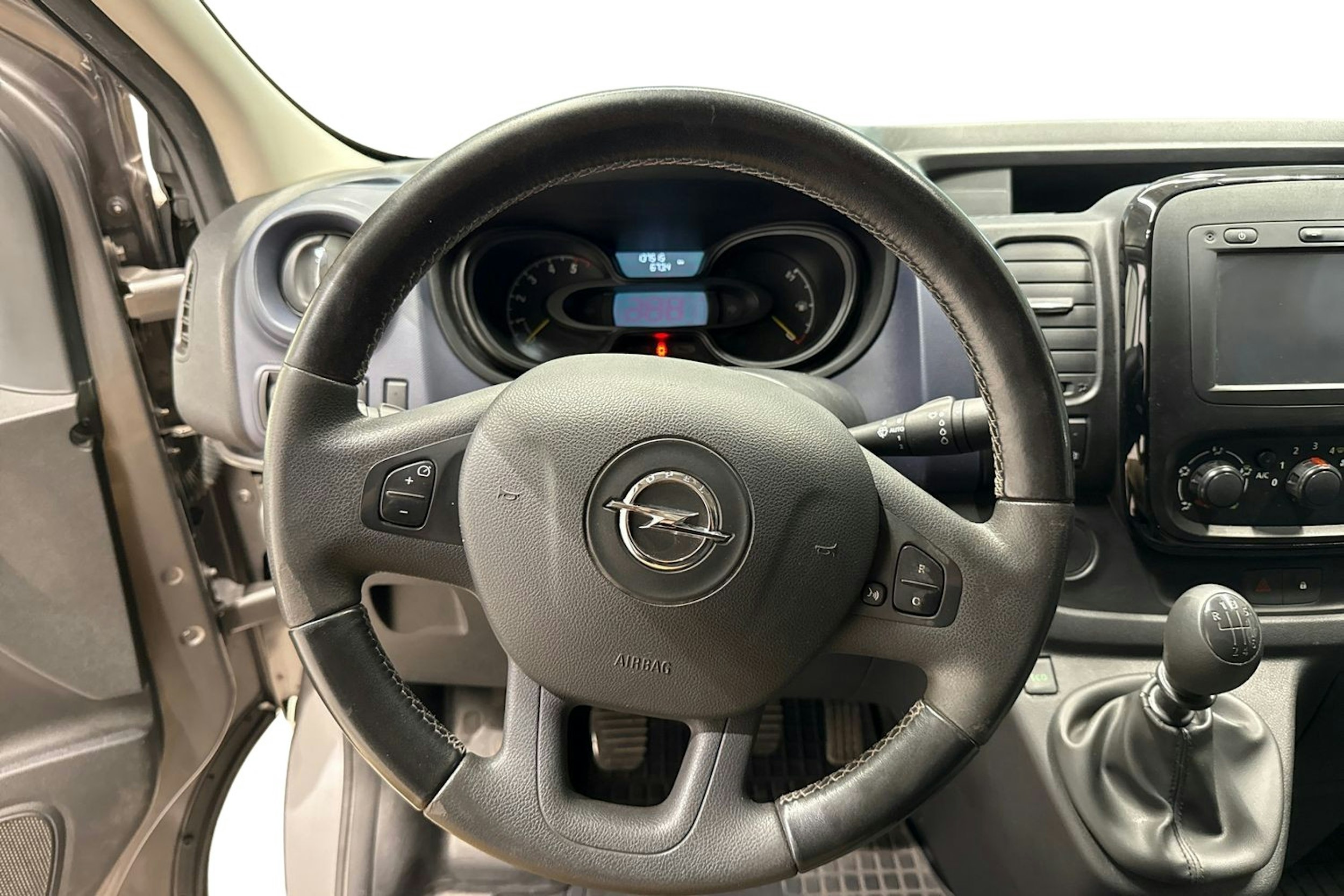 Harmaa Opel VIVARO 2016 kuva 7.