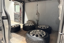 Harmaa Opel VIVARO 2016 kuva 13.