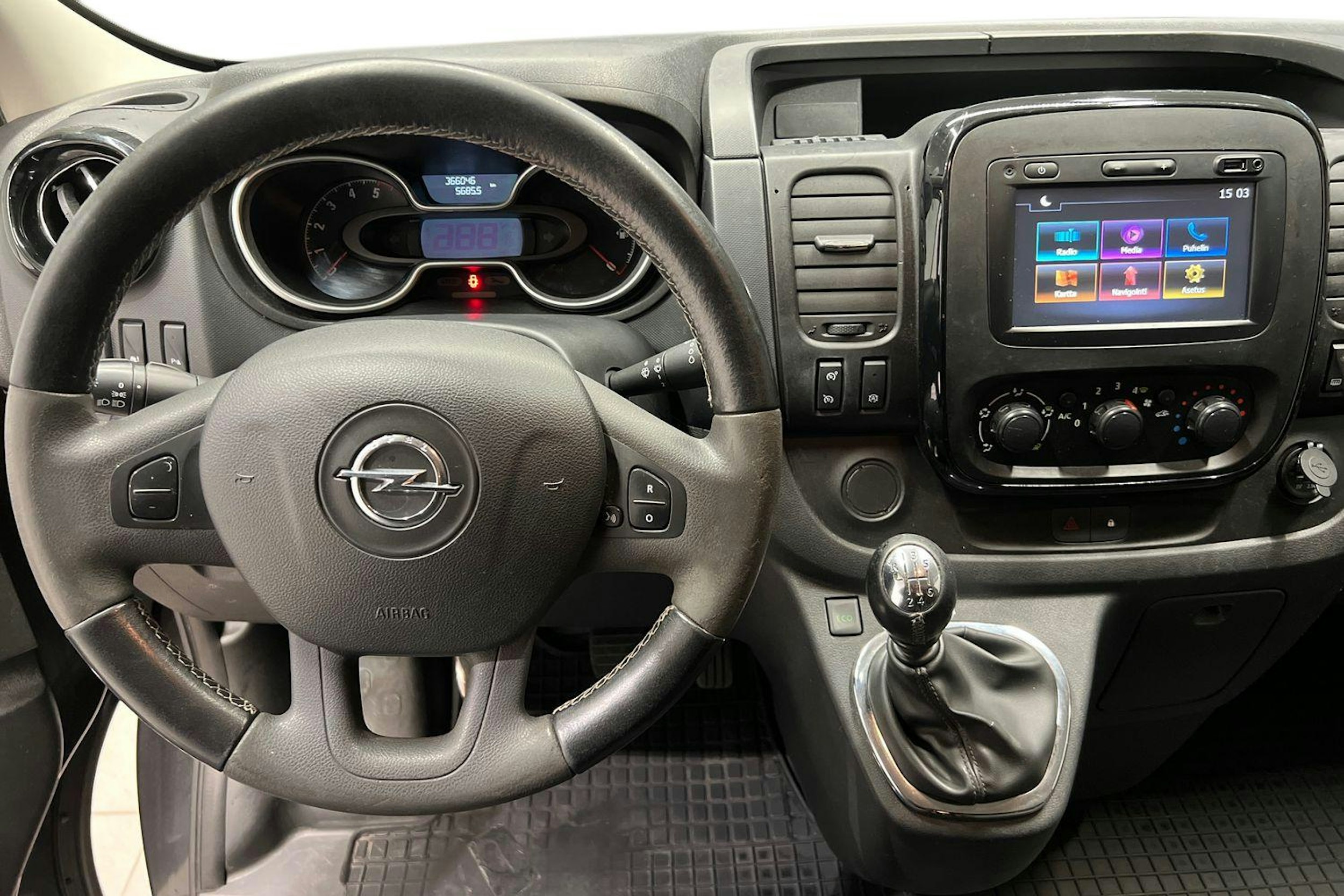 Musta Opel VIVARO 2017 kuva 7.