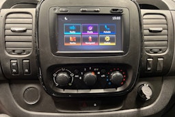 Musta Opel VIVARO 2017 kuva 10.