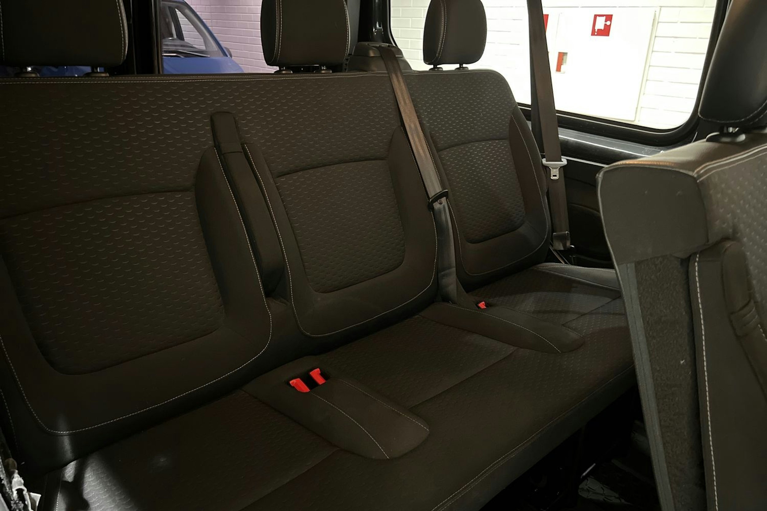 Musta Opel VIVARO 2017 kuva 15.