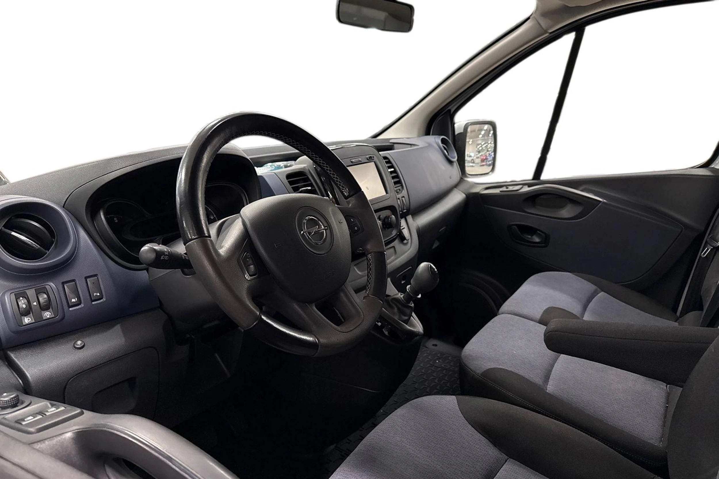 Valkoinen Opel VIVARO 2017 kuva 3.
