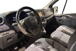met. harmaa Opel Vivaro 2017 kuva 8.