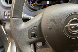 harmaa Opel Vivaro 2017 kuva 13.