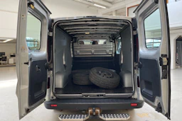 harmaa Opel Vivaro 2017 kuva 22.