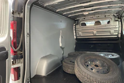 harmaa Opel Vivaro 2017 kuva 23.