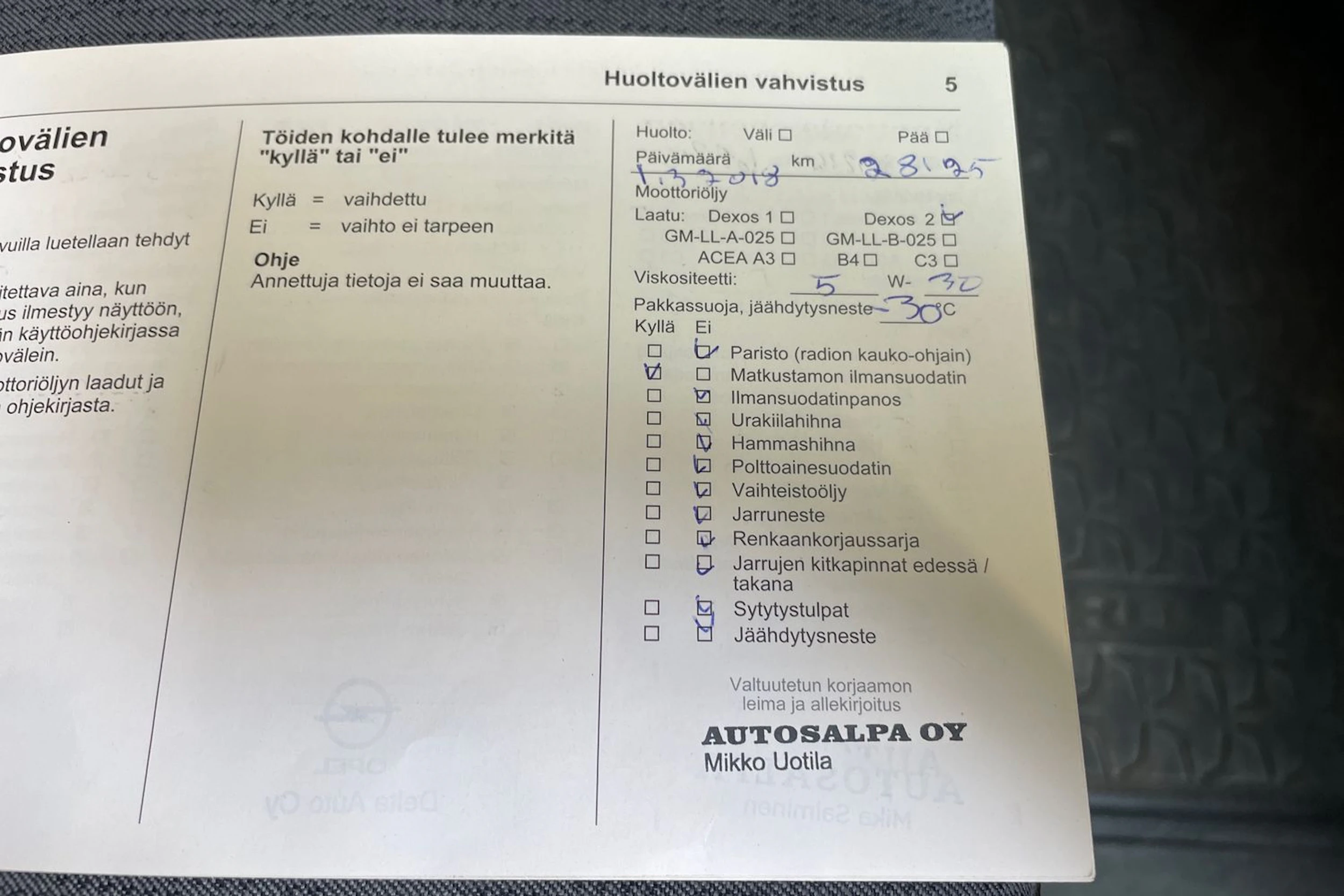 harmaa Opel Vivaro 2017 kuva 29.