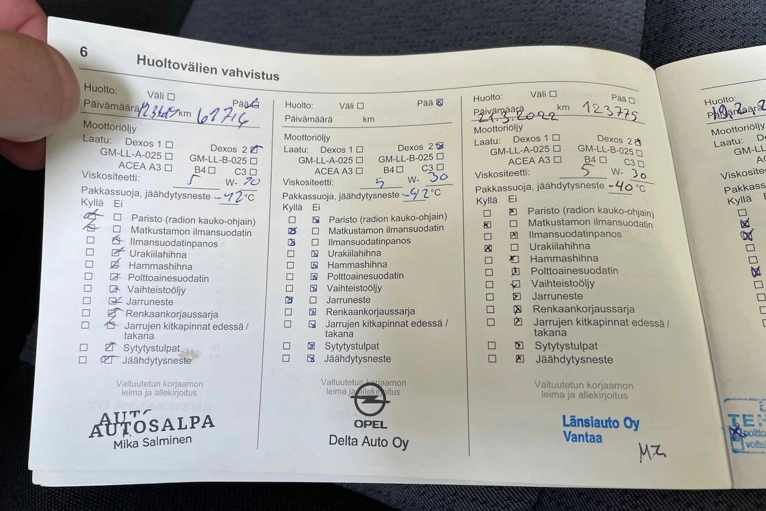 harmaa Opel Vivaro 2017 kuva 30.