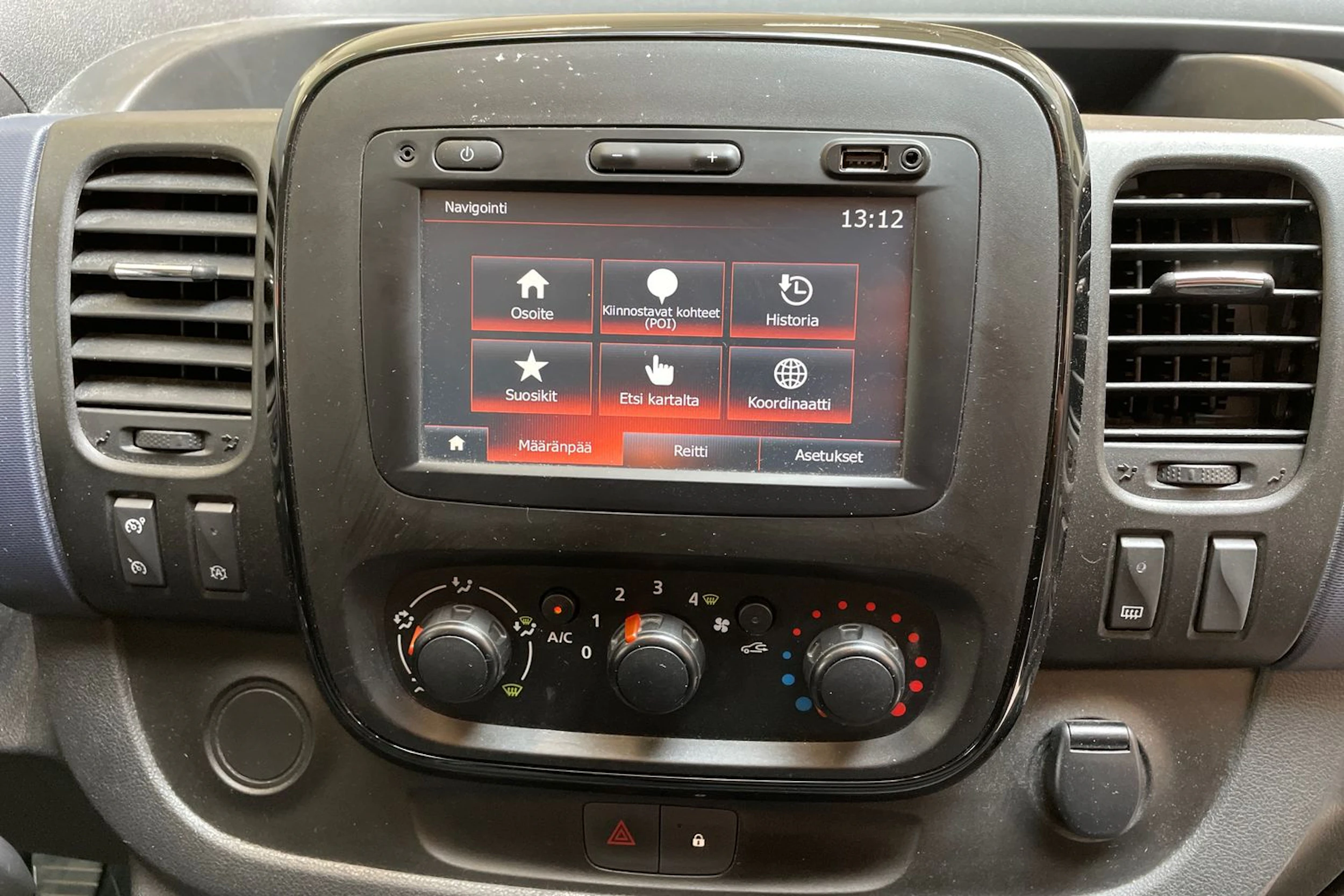 harmaa Opel Vivaro 2017 kuva 32.