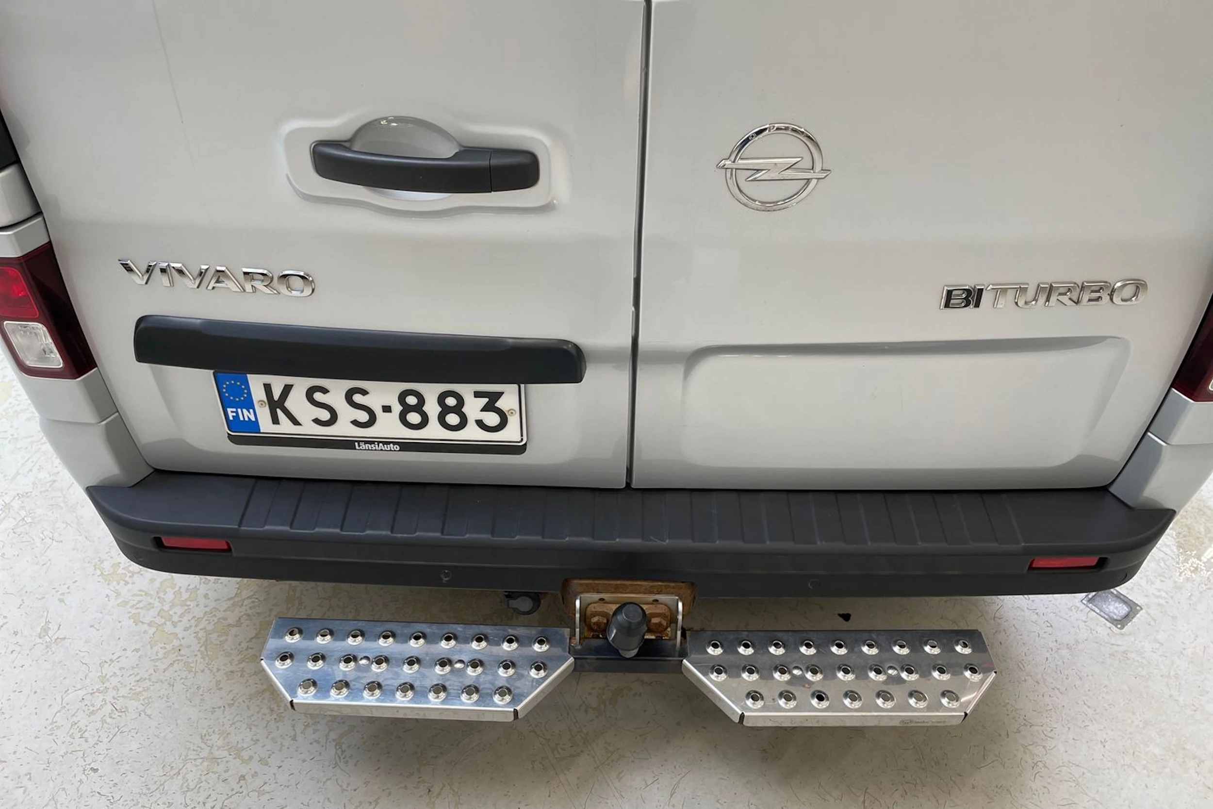 harmaa Opel Vivaro 2017 kuva 38.