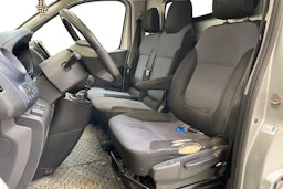 harmaa Opel Vivaro 2017 kuva 7.