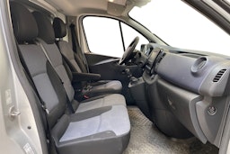 harmaa Opel Vivaro 2017 kuva 8.