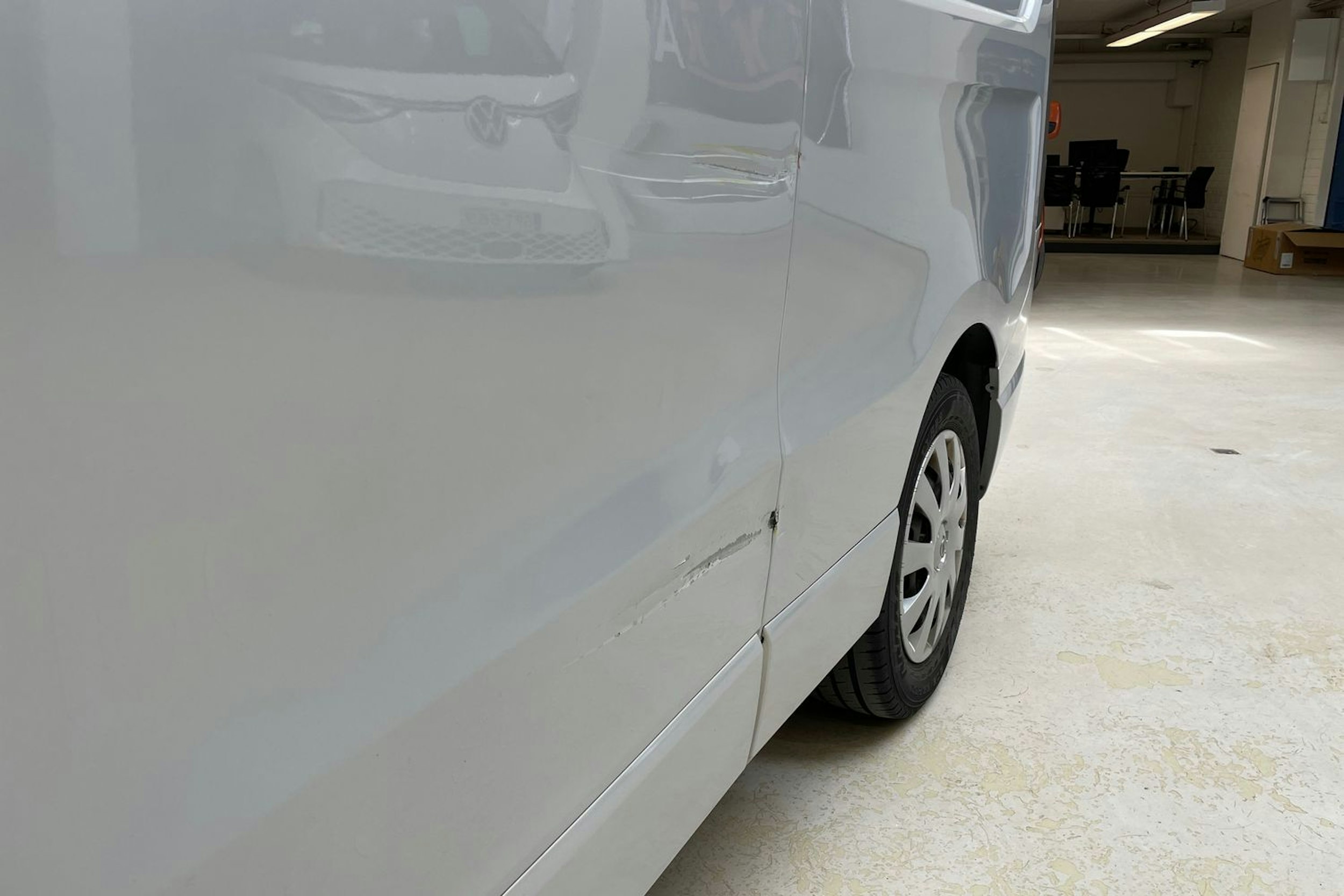 harmaa Opel Vivaro 2017 kuva 20.