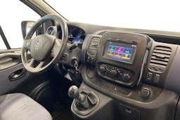 harmaa Opel Vivaro 2017 kuva 10.