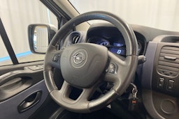 harmaa Opel Vivaro 2017 kuva 13.