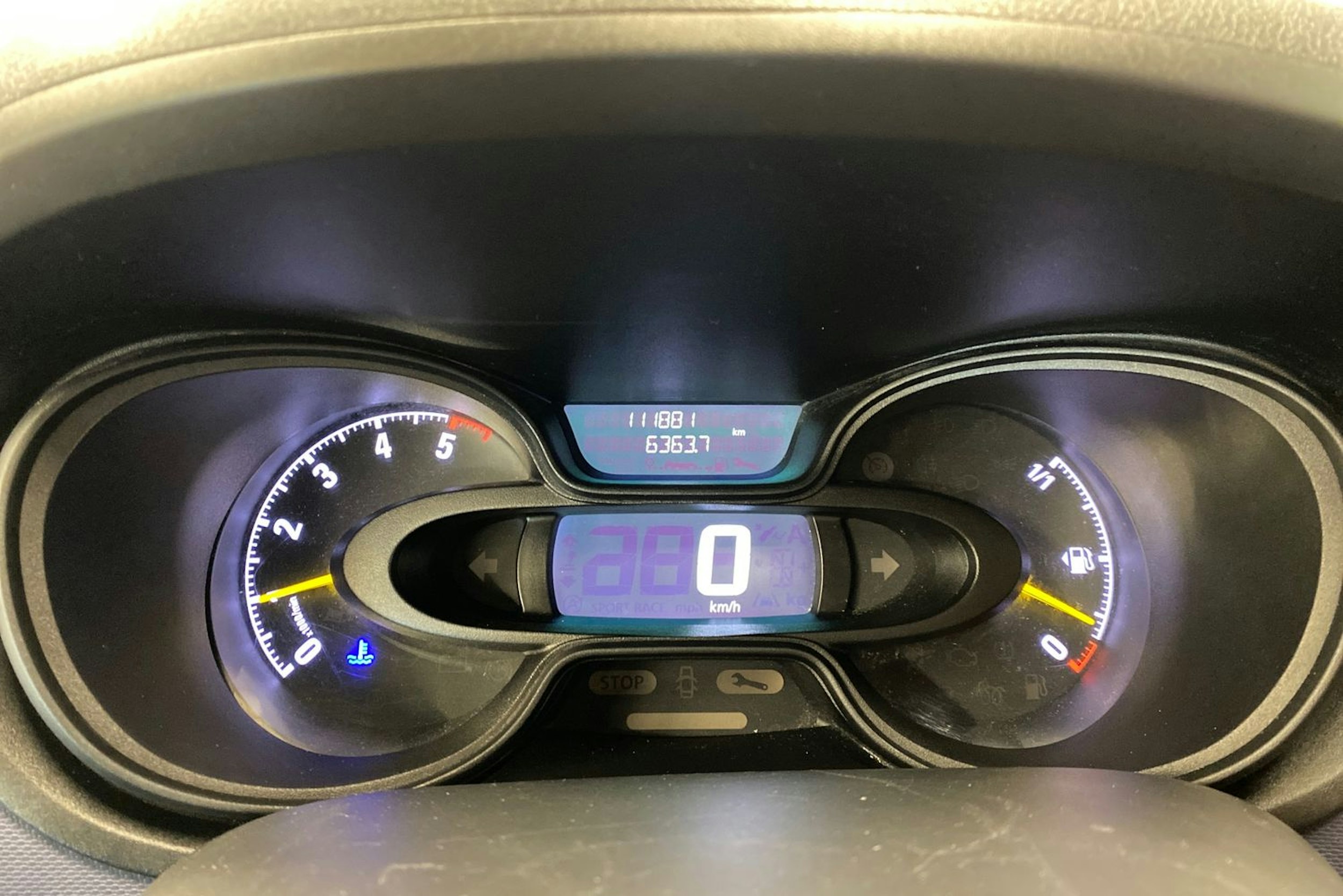 harmaa Opel Vivaro 2017 kuva 14.