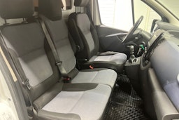 valkoinen Opel Vivaro 2017 kuva 16.