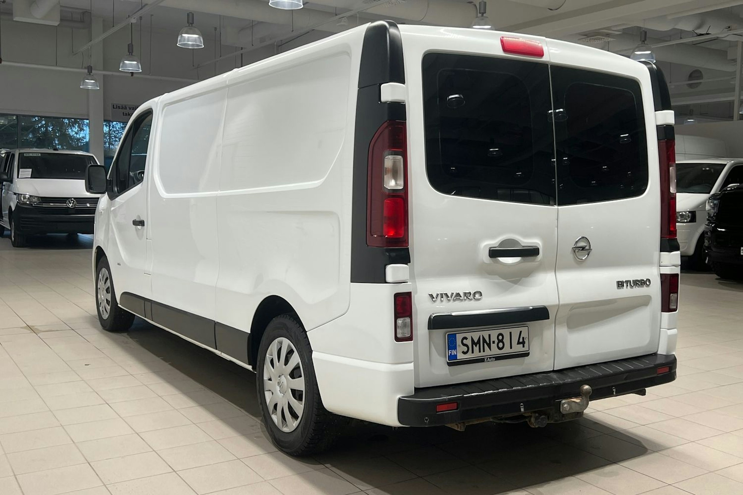 valkoinen Opel Vivaro 2017 kuva 19.