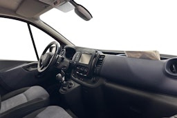 punainen Opel Vivaro 2018 kuva 9.
