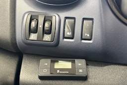 punainen Opel Vivaro 2018 kuva 15.