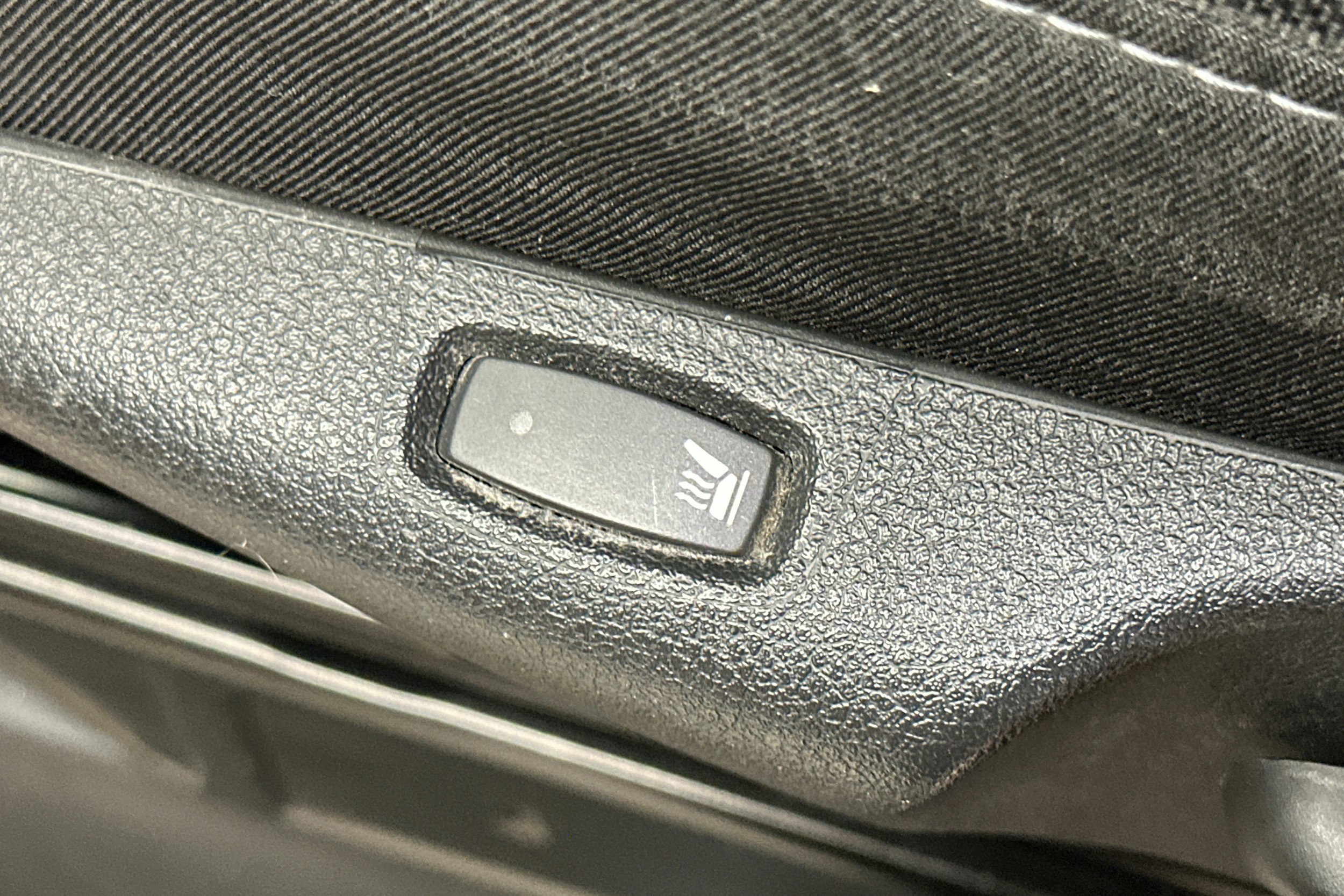 punainen Opel Vivaro 2018 kuva 24.
