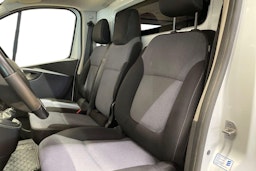 valkoinen Opel Vivaro 2018 kuva 10.