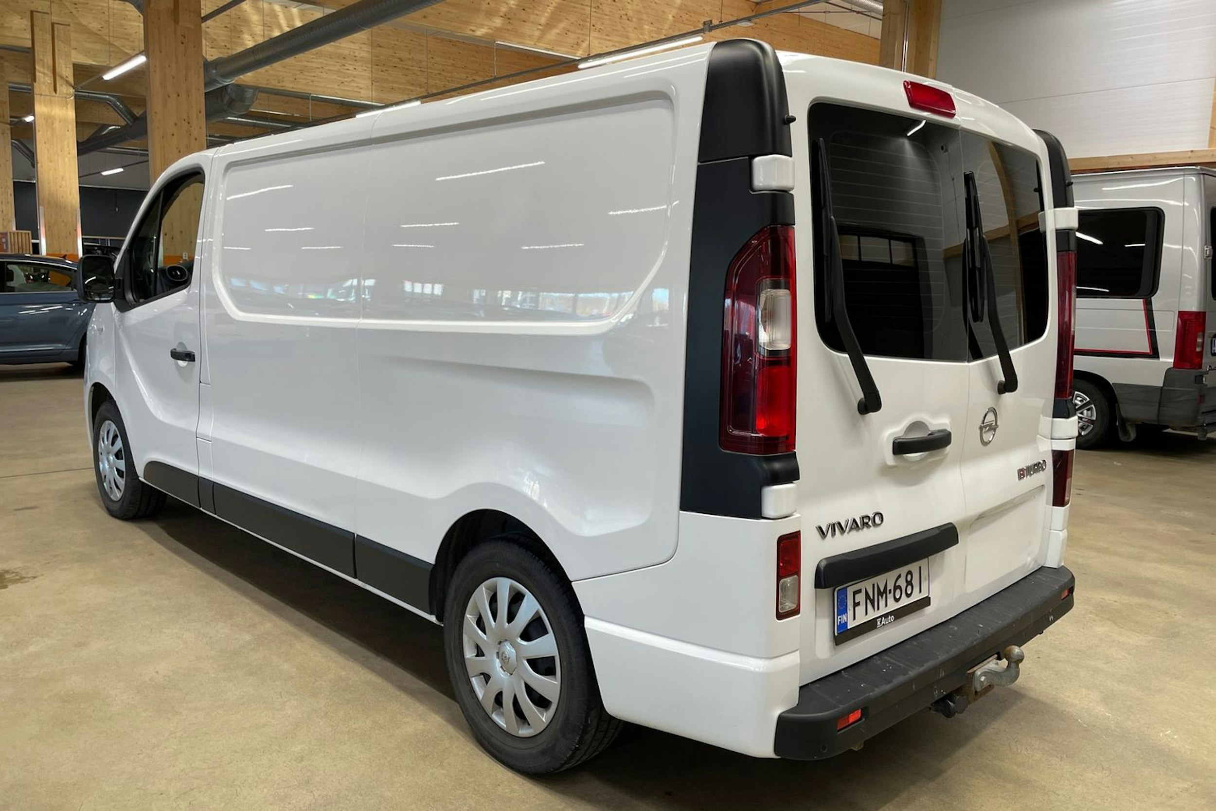 valkoinen Opel Vivaro 2018 kuva 15.