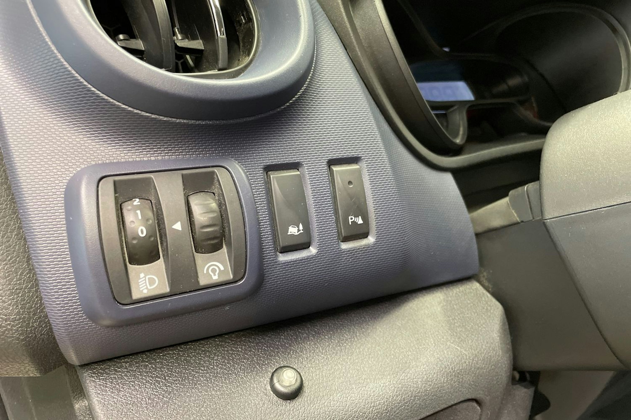 valkoinen Opel Vivaro 2018 kuva 25.