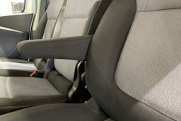 valkoinen Opel Vivaro 2018 kuva 26.