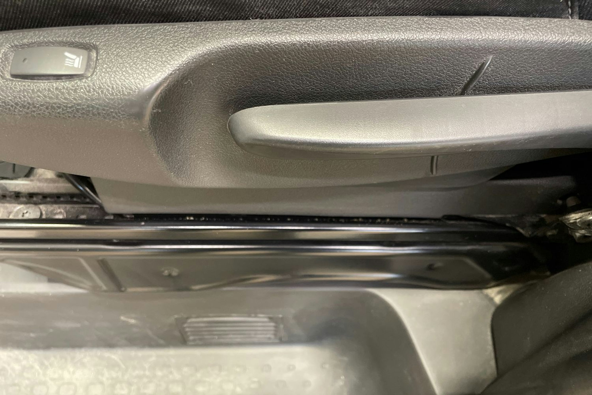 valkoinen Opel Vivaro 2018 kuva 27.